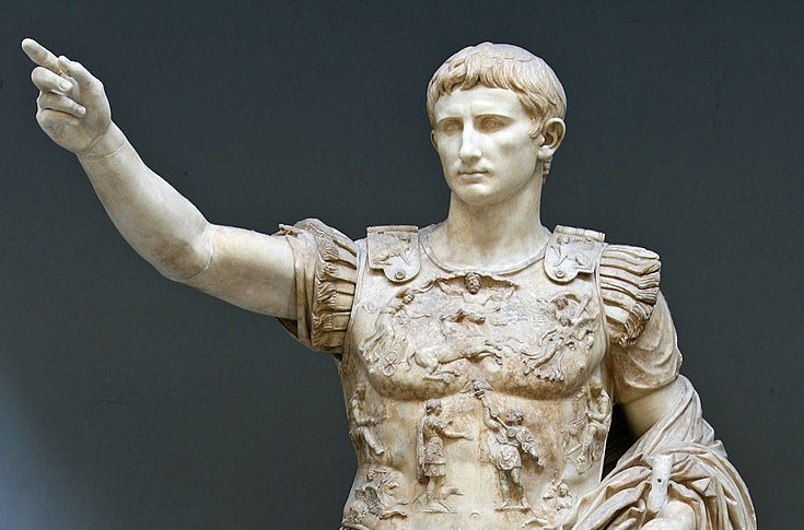 a statue of Marcus Aurelius
